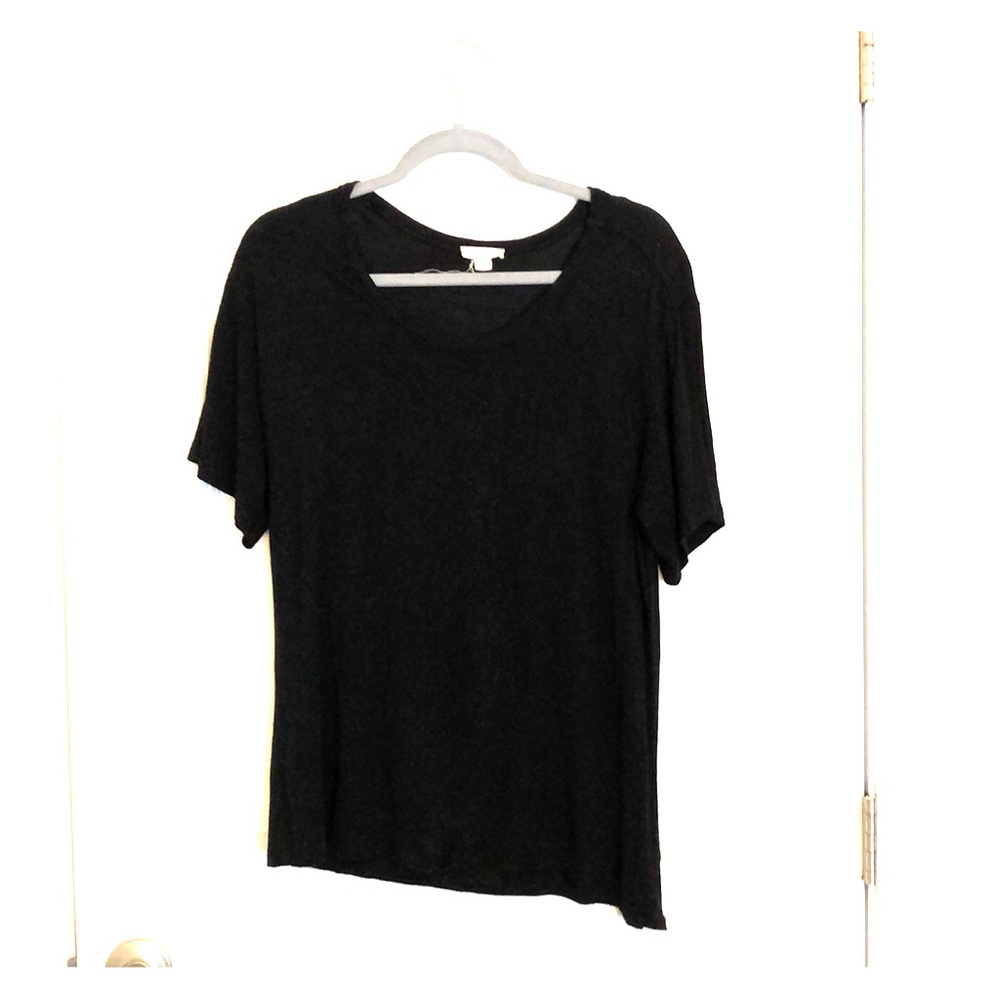Black tee